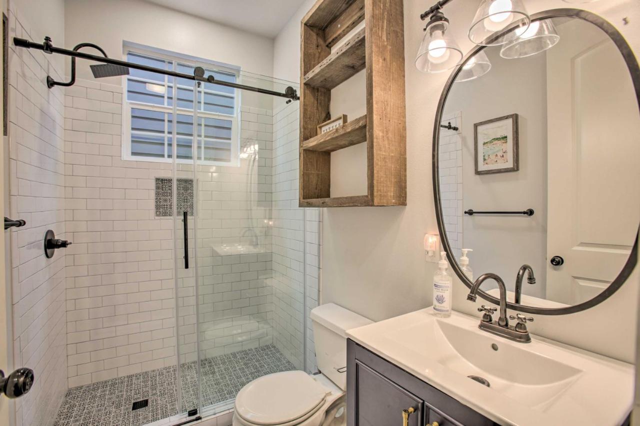 Chic Escape With Furnished Deck Walk To Cafes!